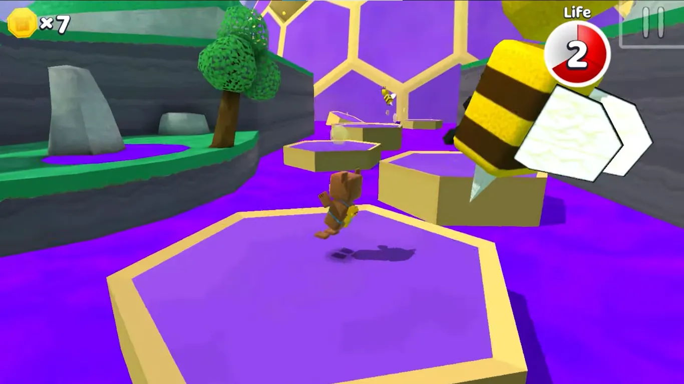 Final boss battle against Queen Beeatrice in The Hive - Super Bear Adventure